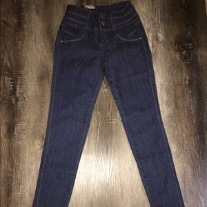 Booty uplift women’s jeans